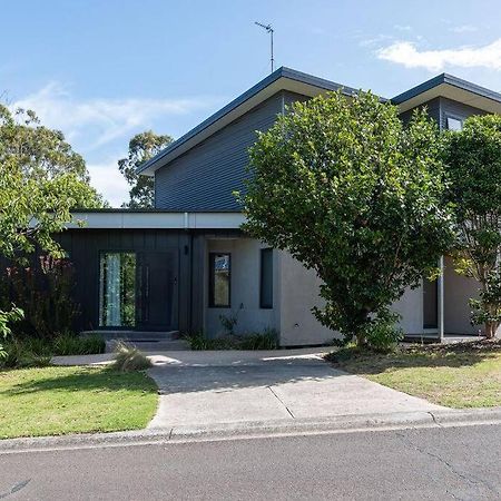 Flowering Gum House - Furry Friends Welcome Villa แองเกิลซี ภายนอก รูปภาพ